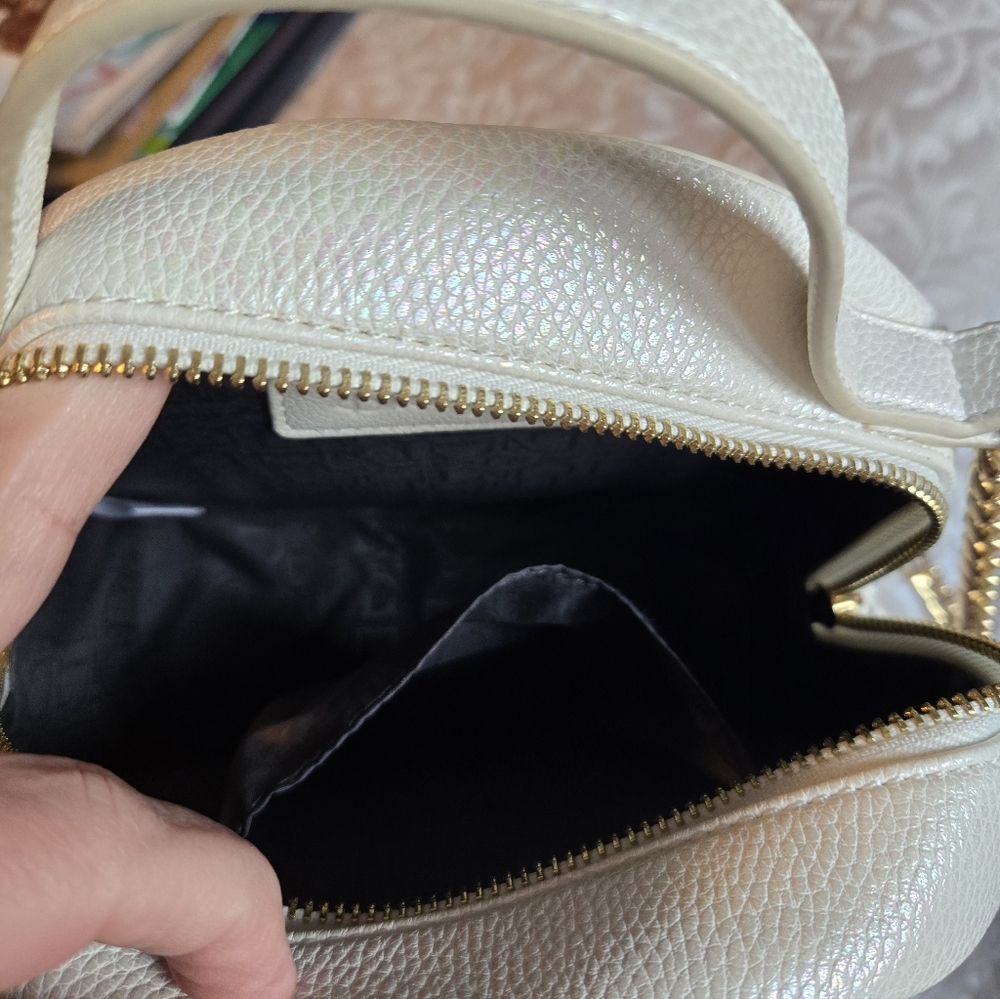 Danielle Nicole White and Gold Round Bag, Cinderella's Wedding 70th Anniversary - Picture 3 of 3